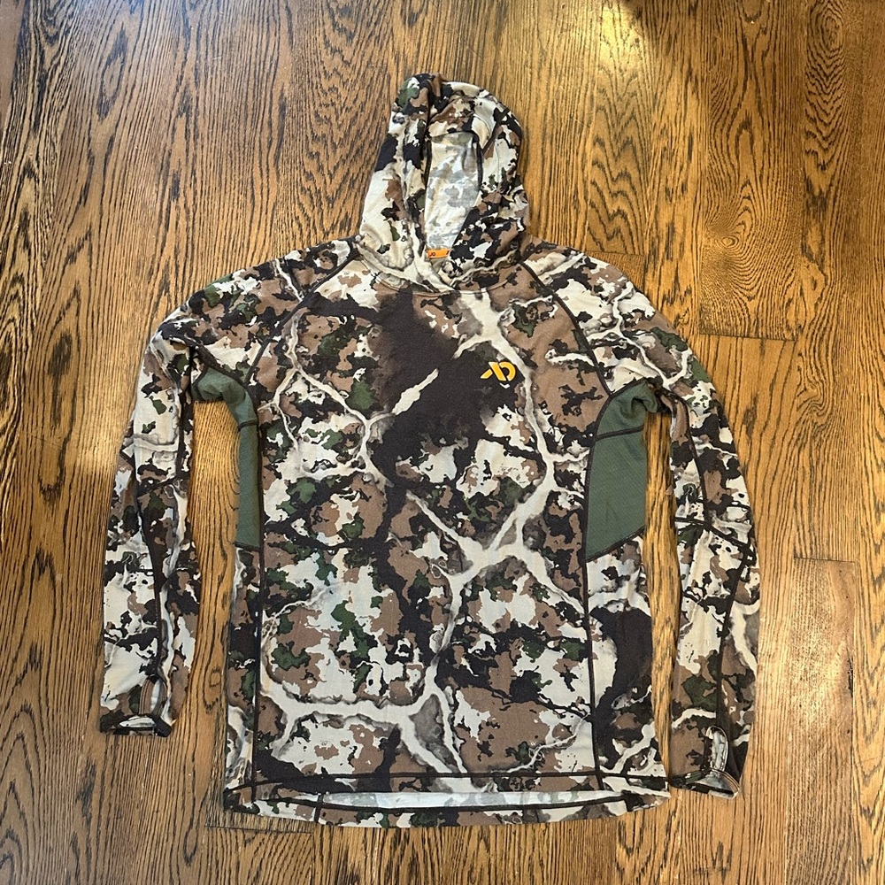 First lite wick hoodie Large